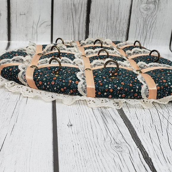 Vintage Handcrafter Pin Cushion Heart with Hooks - Picture 2 of 8